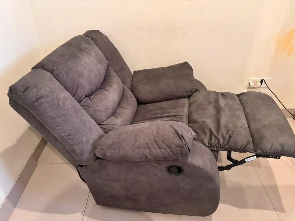 DIJUAL SOFA ASHLEY
