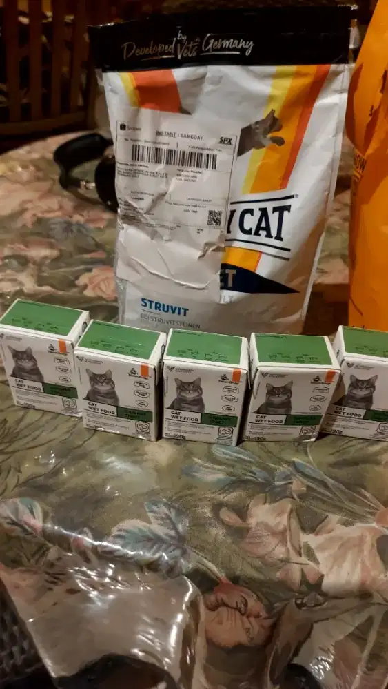 Struvit happy cat 1kg dan cat wet food urinary tract