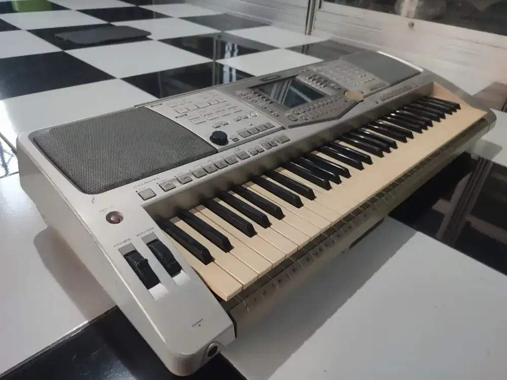 YAMAHA PSR 2100