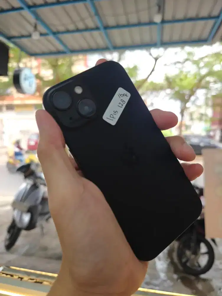 IPhone 15 128 basic ibox