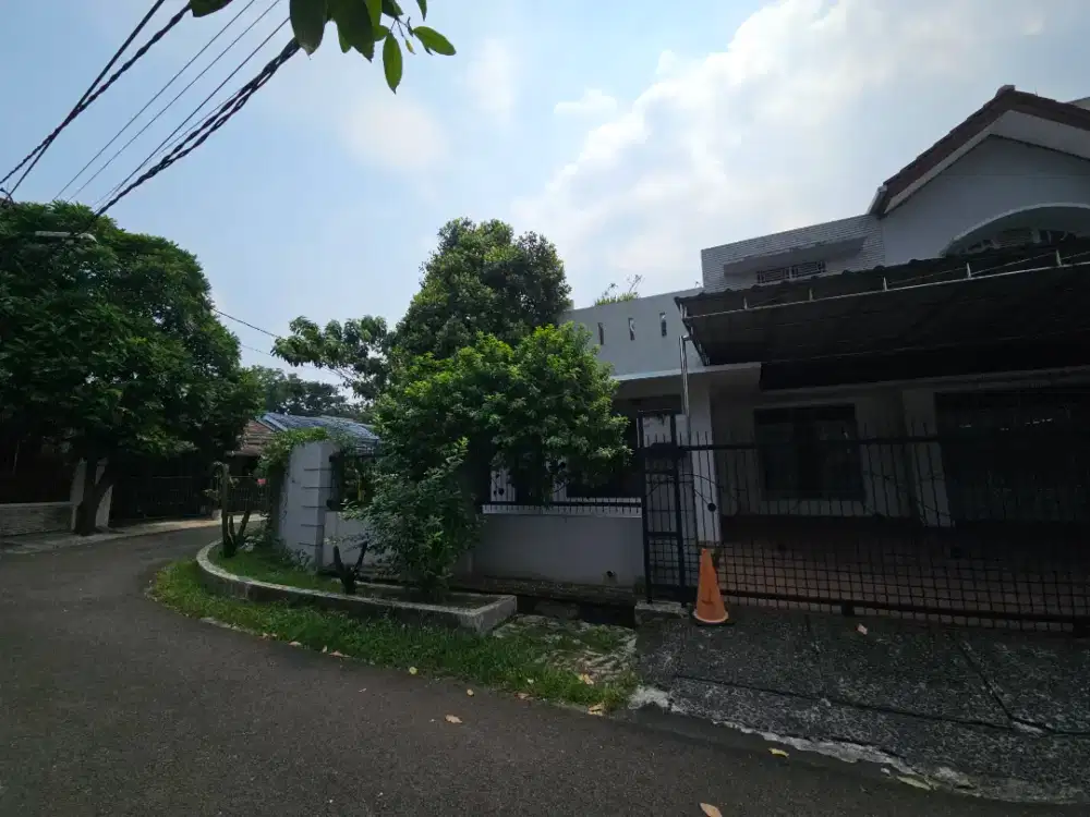 Rumah Hook, lokasi strategis, luas, di  Sektor I-5 BSD