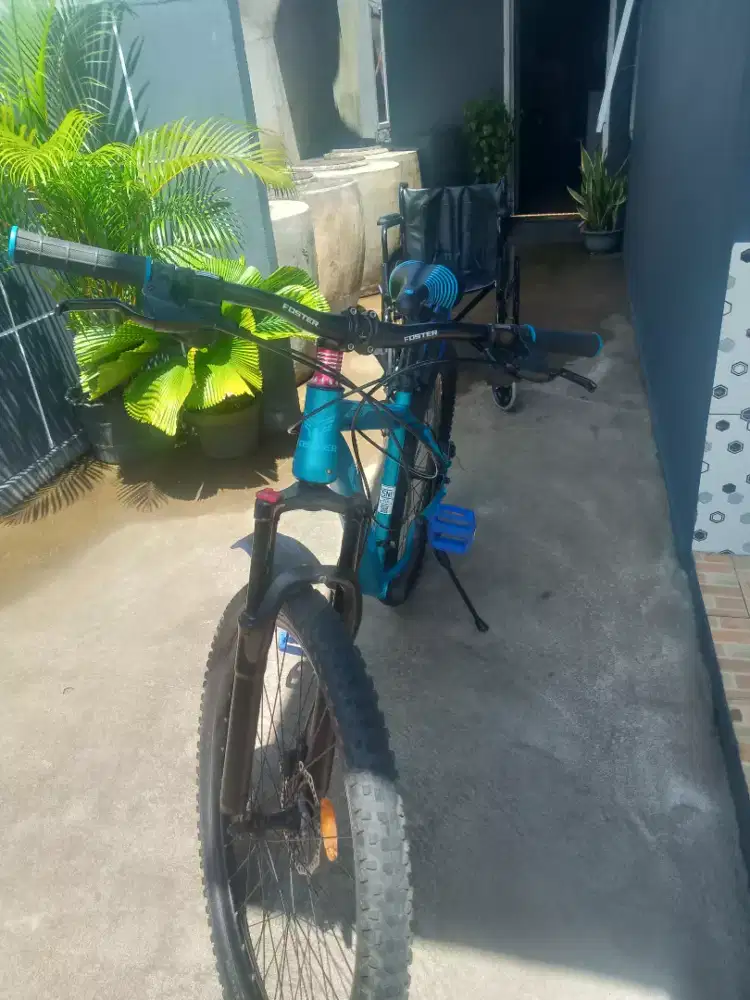 Sepeda gunung merek FOSTER type 629RX