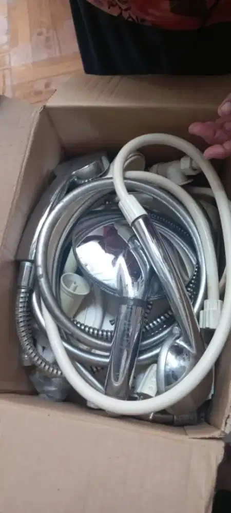 Dijual air panas merk Ariston