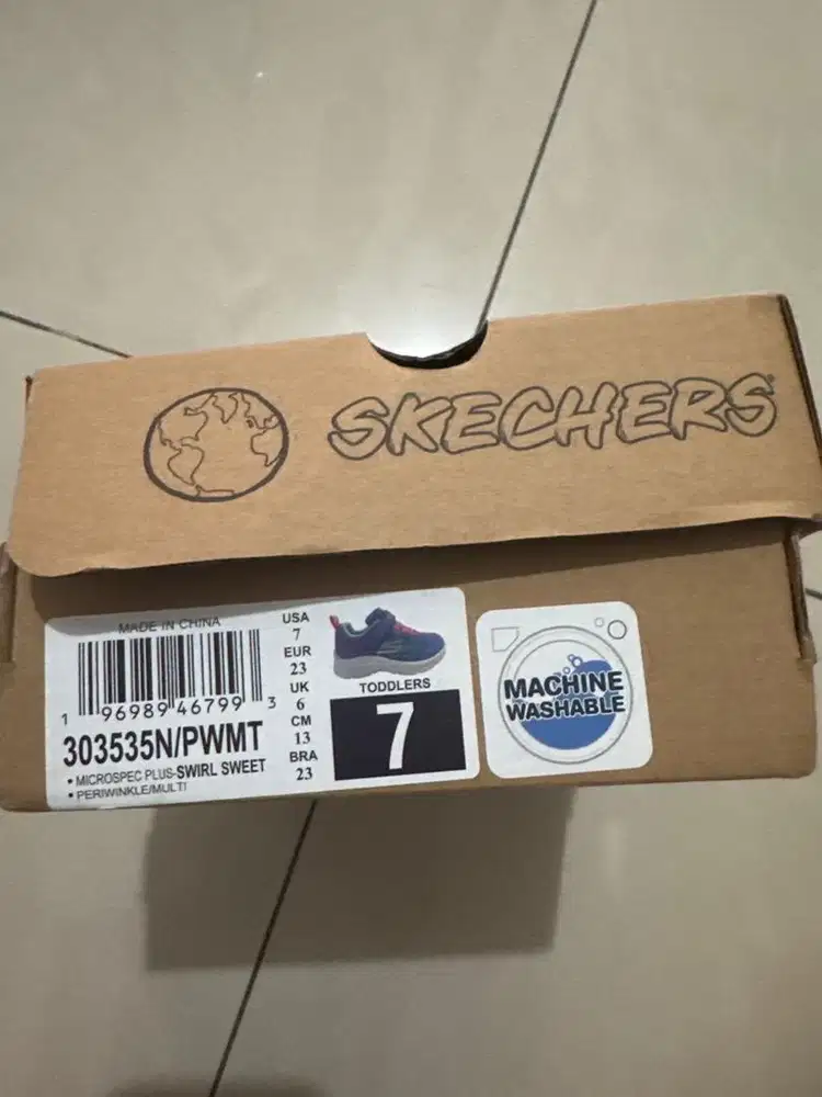 Sepatu skechers anak