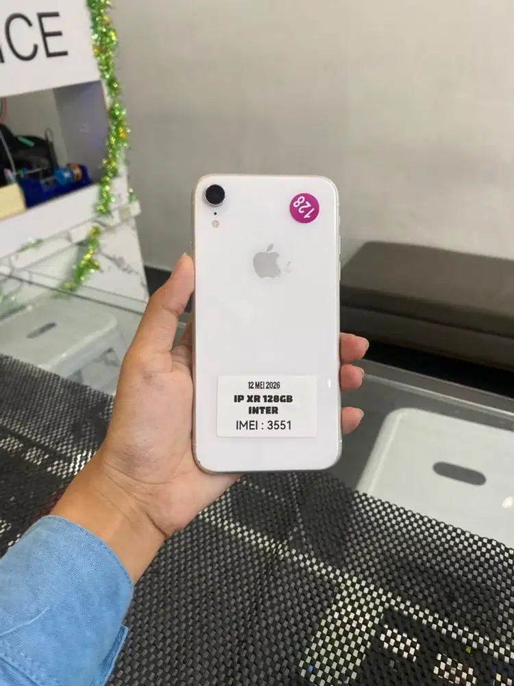 IPHONE XR 64GB FULLSET NOMINUS MENERIMA TT/KREDIT
