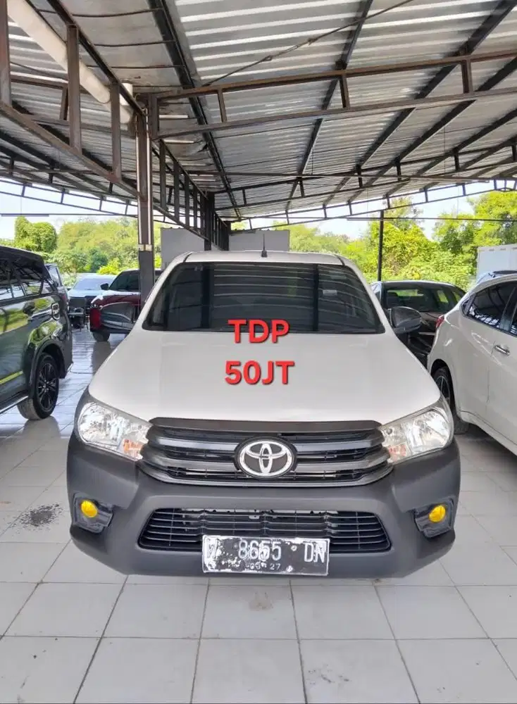 Toyota Hilux Pick up 2.4 diesel Manual Tahun 2022 Kondisi Mulus