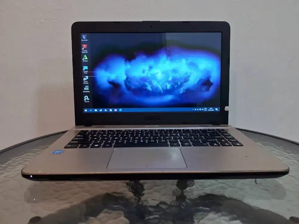 ASUS 14in RAM 4GB Win ORI SSD ReadyUp Sound AJIB Laptop BerGaransi