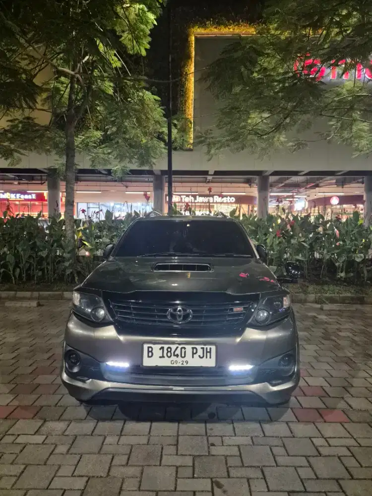 Fortuner VNT 2.5 diesel matic 2014