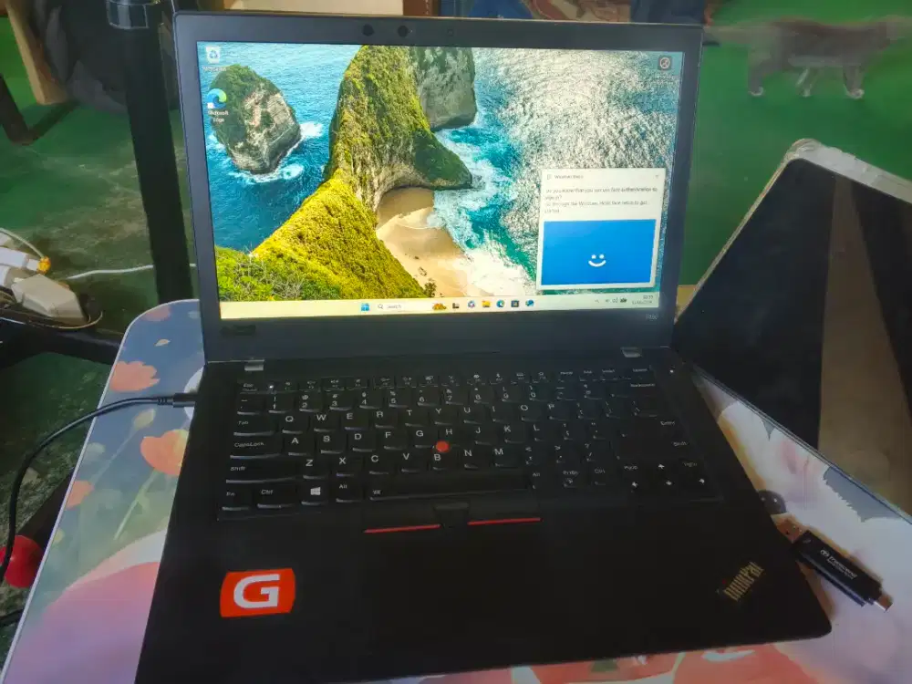 LENOVO T480 Touchscreen, i5 8250u, 8GB, ssd 500Gb