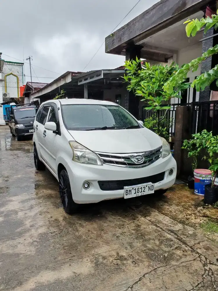 Daihatsu Xenia 2013