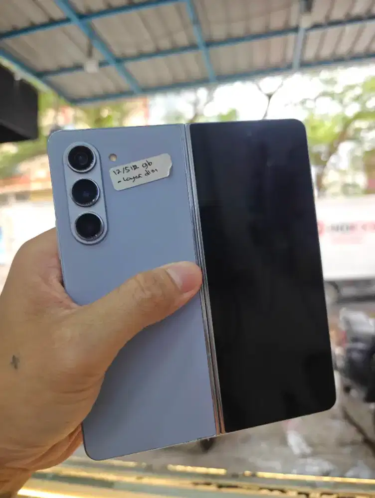 Samsung fold 5 minus layar dlm 512 gb