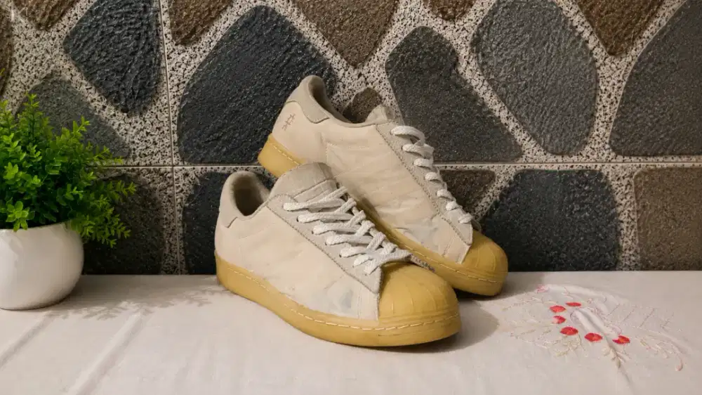 Adidas superstar star original size 42