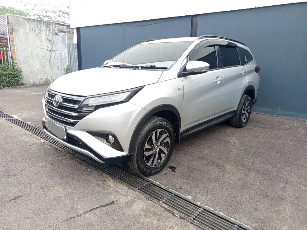 TOYOTA RUSH G MATIC AT 2018 SILVER