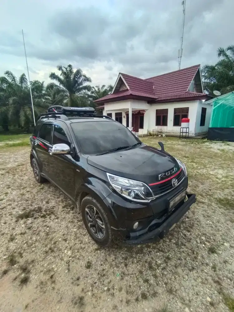 Dijual mobil toyota rush trd ultimo tahun 2016 transmisi manual