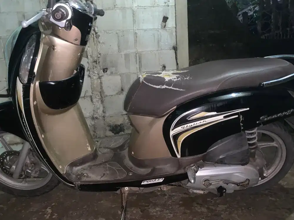 di jual Scoopy tahun 2013, bisa cod.