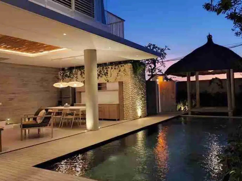Dijual villa 2 Lantai dengan View laut di seminyak  jalan kaki ke pantai seminyak