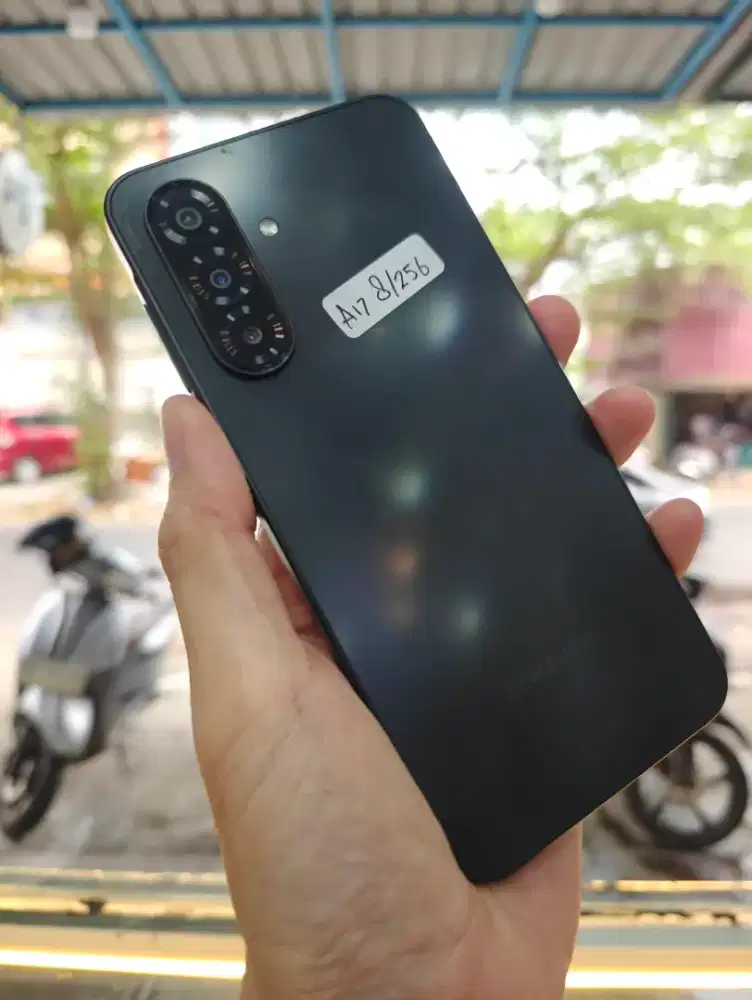 Samsung A17 8/256