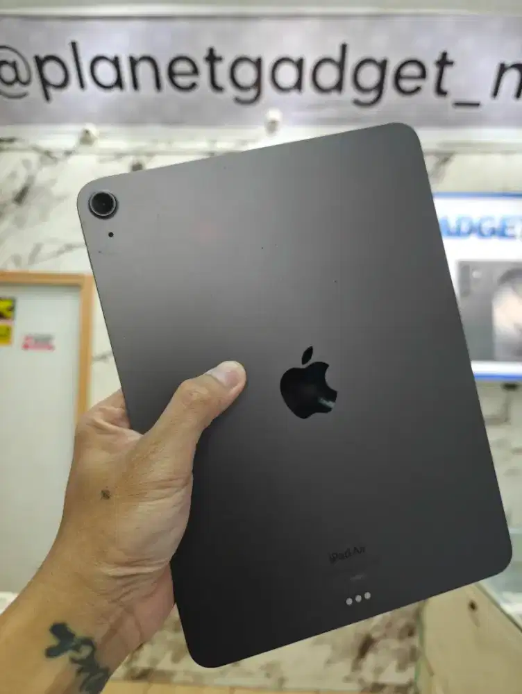 IPad air 5 ibox 64 dent putih lcd  dkit
