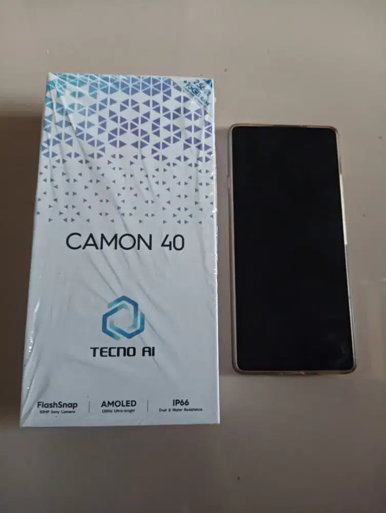 Tecno Camon 40 Mulus, fresh.