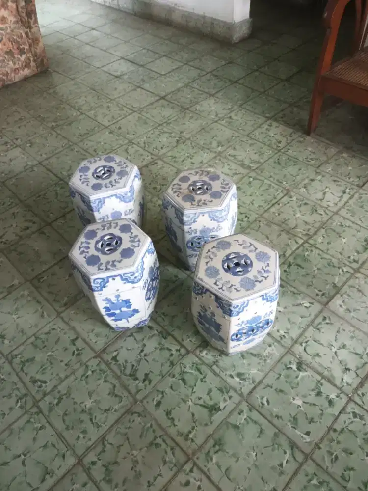 Kursi keramik cina vintage