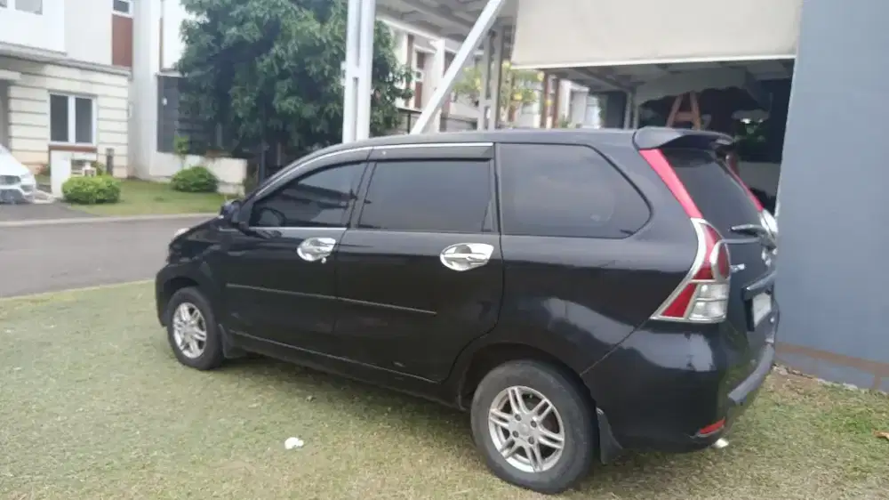 Dijual santai Daihatsu Xenia R Deluxe 2013