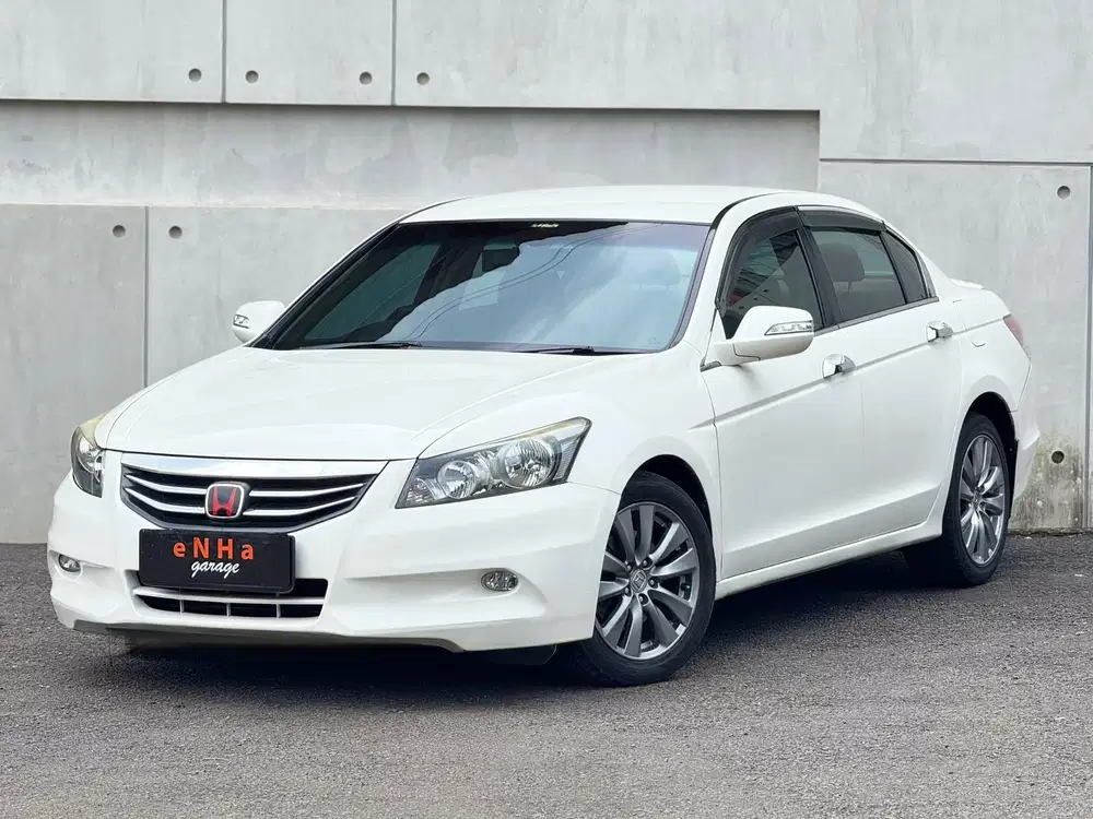 Honda Accord 2.4 Vti-L Automatic 2011.. eNHa garage Semarang..