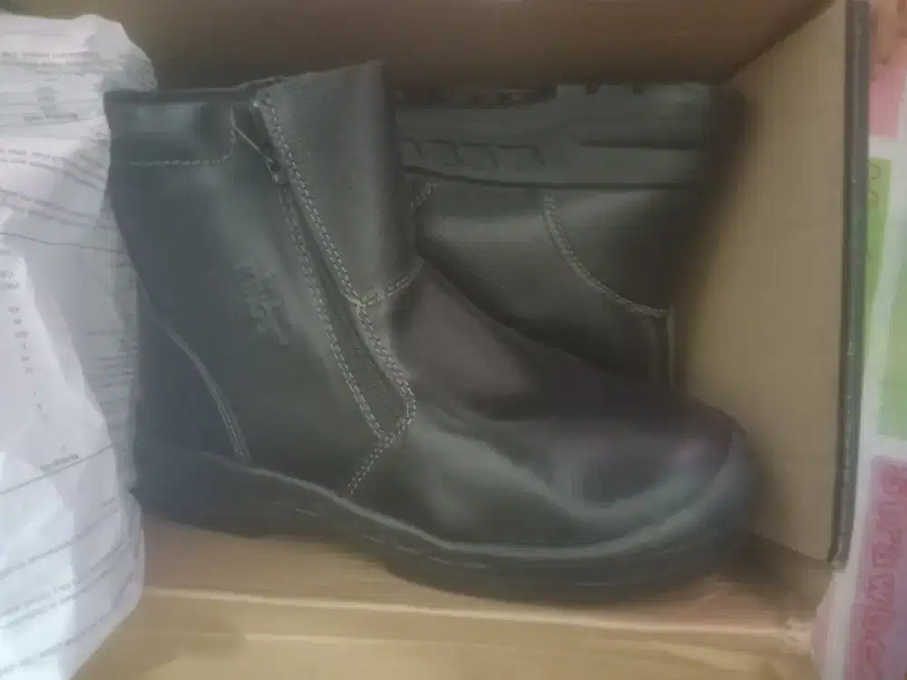 Sepatu Safety Baru King