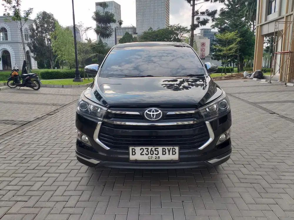 TOYOTA INNOVA REBORN 2.4 VENTURER AT DIESEL 2018