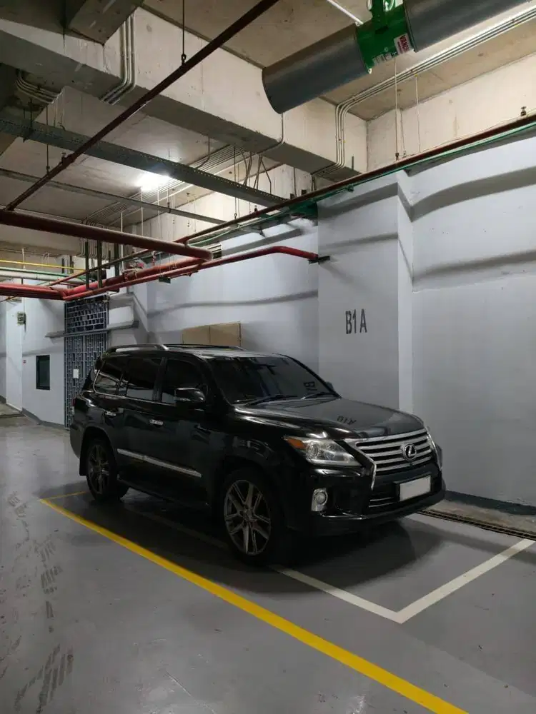 [UNDER MARKET PRICE] LEXUS LX 570 2012