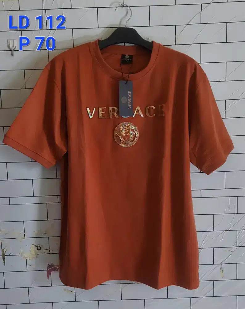 Kaos Versace sz XL ( L bisa pakai )