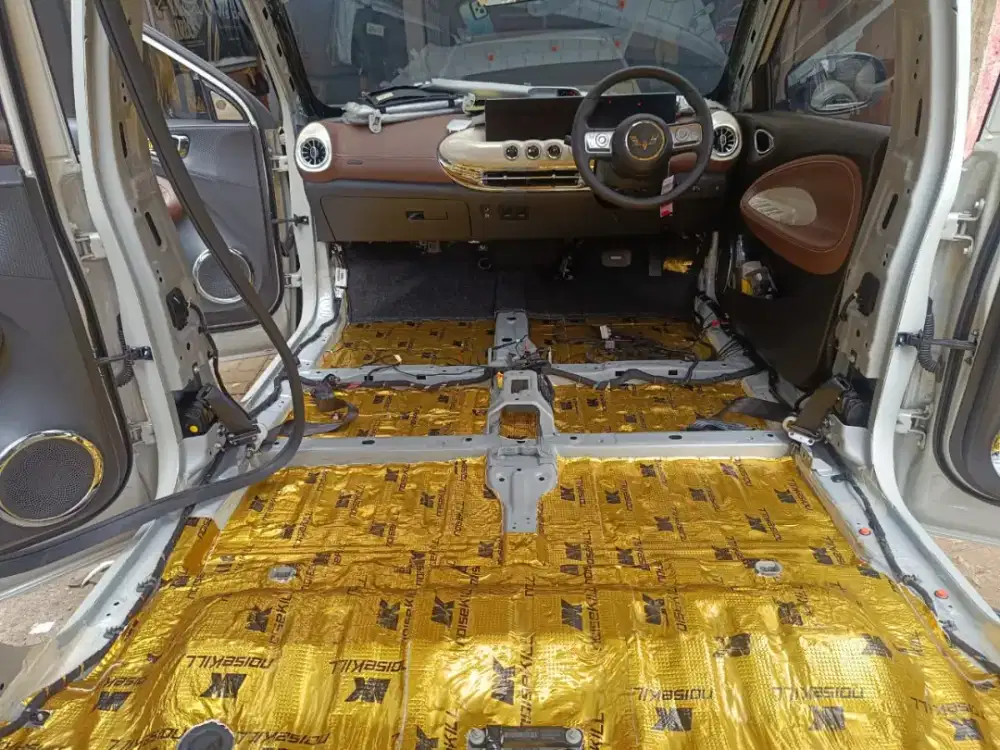 Pemasangan peredam mobil berbagai jenis