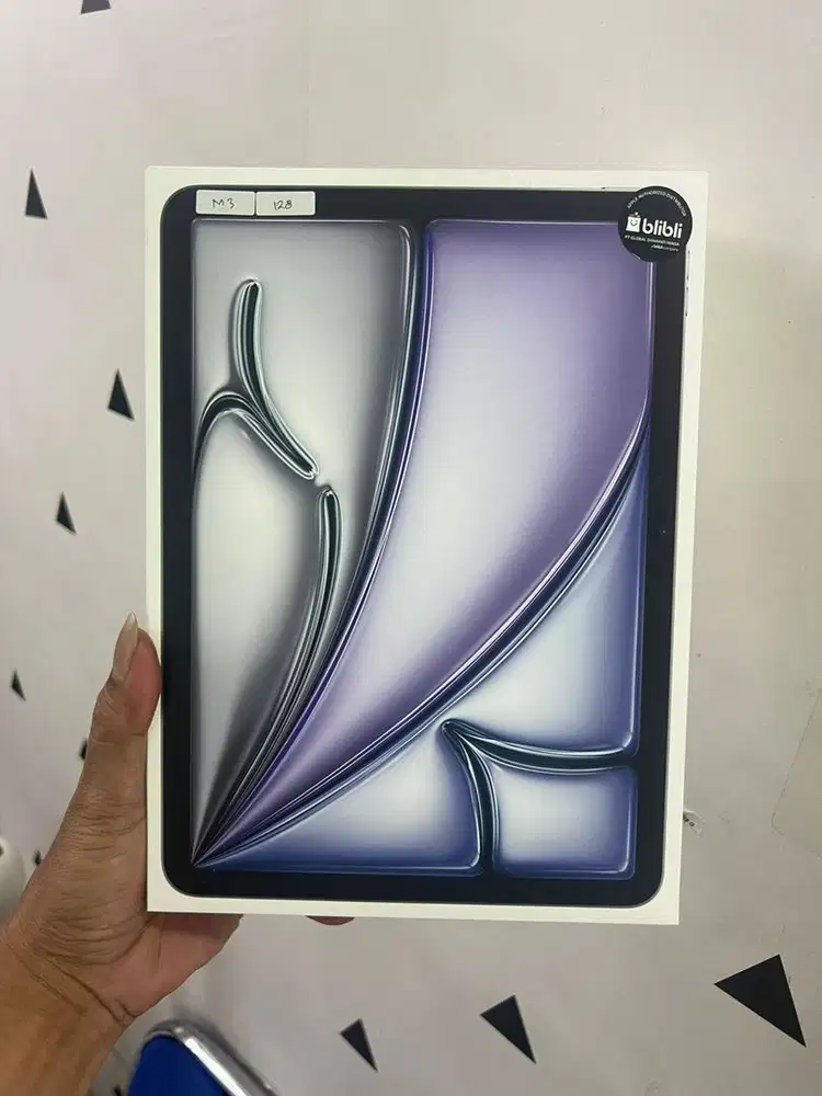 Ipad Air 11 inch m3 /128gb BNIB Ibox