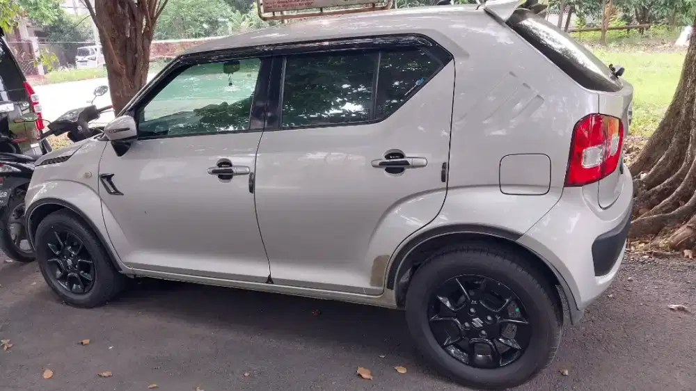 Dijual mobil iqnis