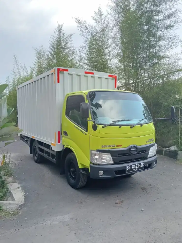HINO DUTRO 110 SD 2016 ENGKEL BOX  JUMBO 12,5 KUBIK