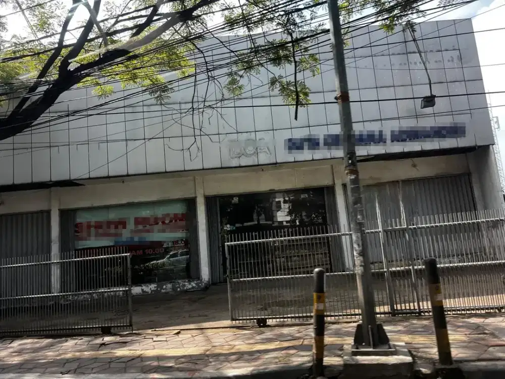 Disewakan Bangunan Ex Showroom dan Bengkel di Gatot Subroto - Tangerang Gatot Subroto, Tangerang