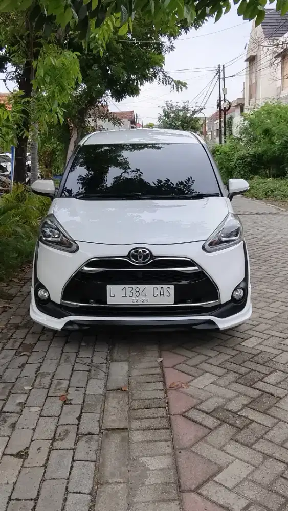 Toyota Sienta Q 1.5 matic tahun 2018  TDP 25juta