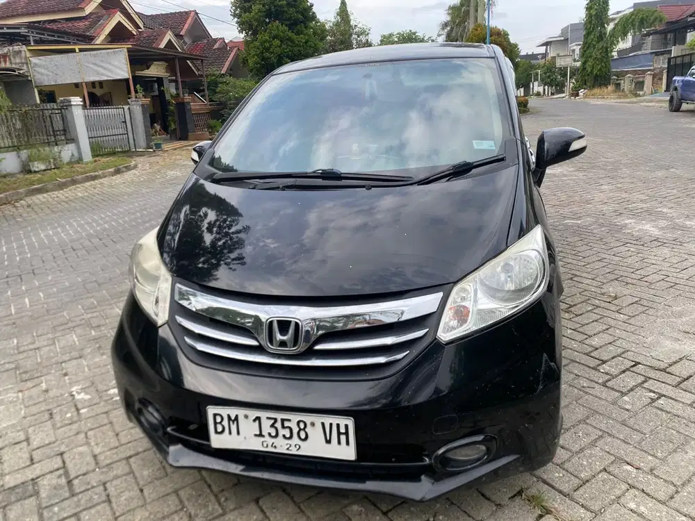 Honda Freed 2013 Bensin