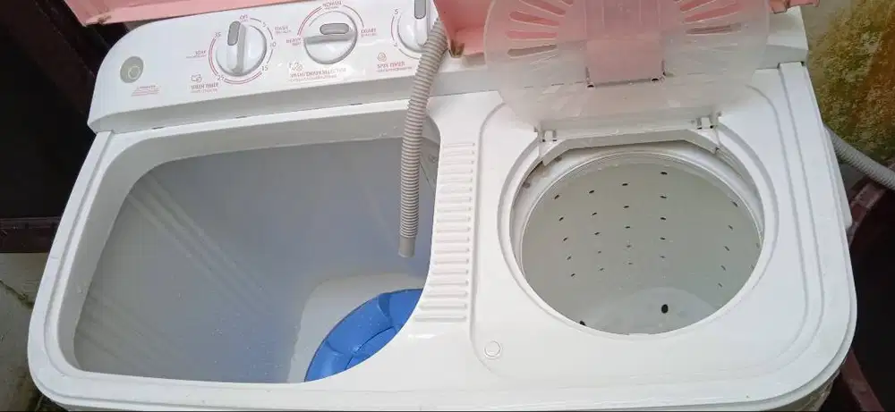 Dijual mesin cuci Toshiba 8kg