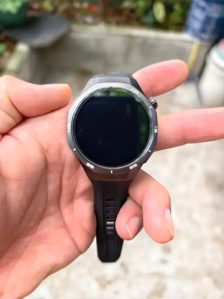 Smartwatch Huawei GT5 Pro Hitam