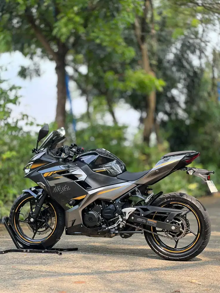 KAWASAKI NEW NINJA 250 FI ABS MDP KEYLESS 2022 GREY KM 2K PAJAK ON