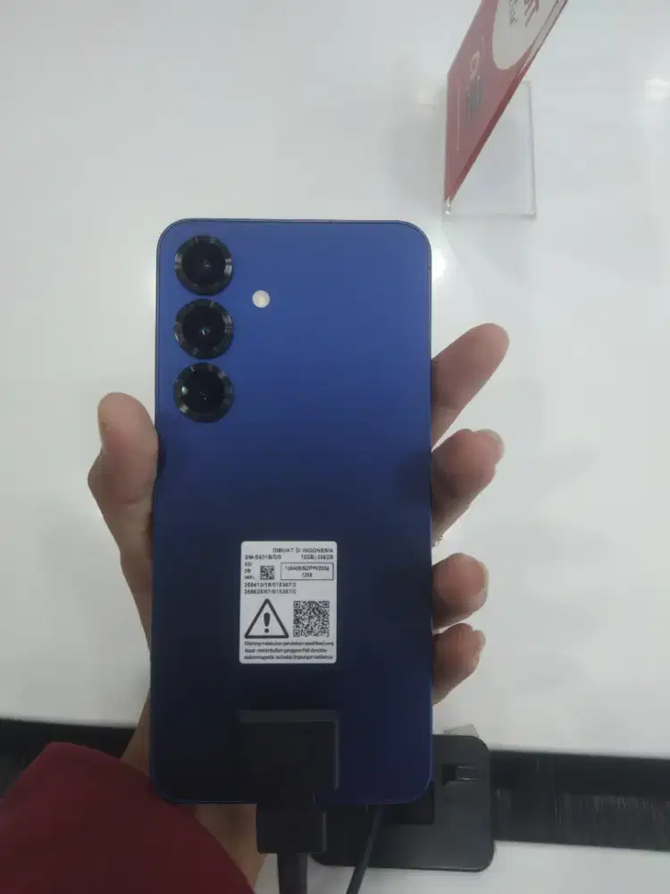 Samsung s25 8/256