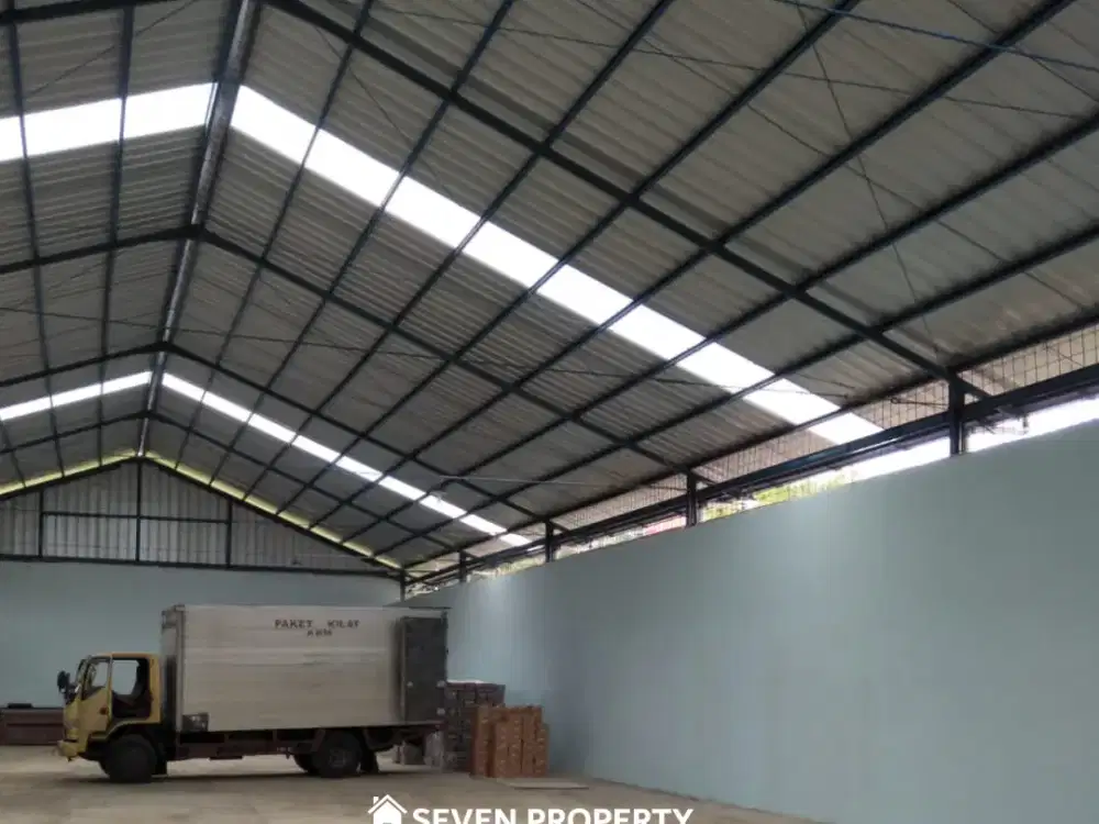 Dijual Gudang Bagus Bisa Parkir 9 Mobil Box Lokasi Strategis Di Bogor. P3.023.02.25/ER