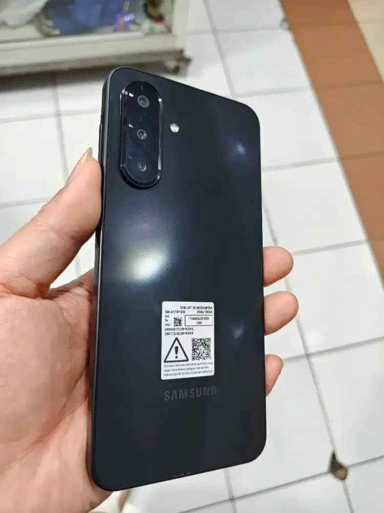 Samsung A17 8/128