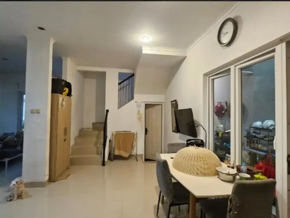 Jual Rumah cantik Bintaro Hills posisi hoek coock untuk investor