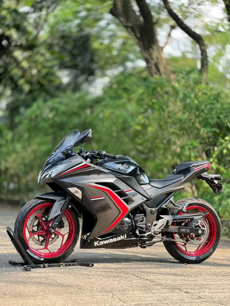 KAWASAKI NINJA 250 FI OLD ABS LTD GREY 2016 KM LOW PAJAK ON SUPERB
