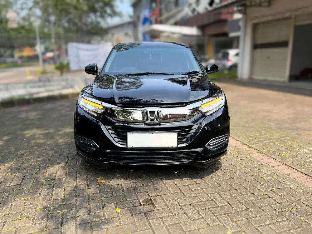 HONDA HRV 1.8 PRESTIGE 2020 HITAM
