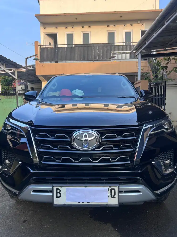 Dijual Toyota Fortuner 2021  (jarang dipakai, terawat, km rendah)