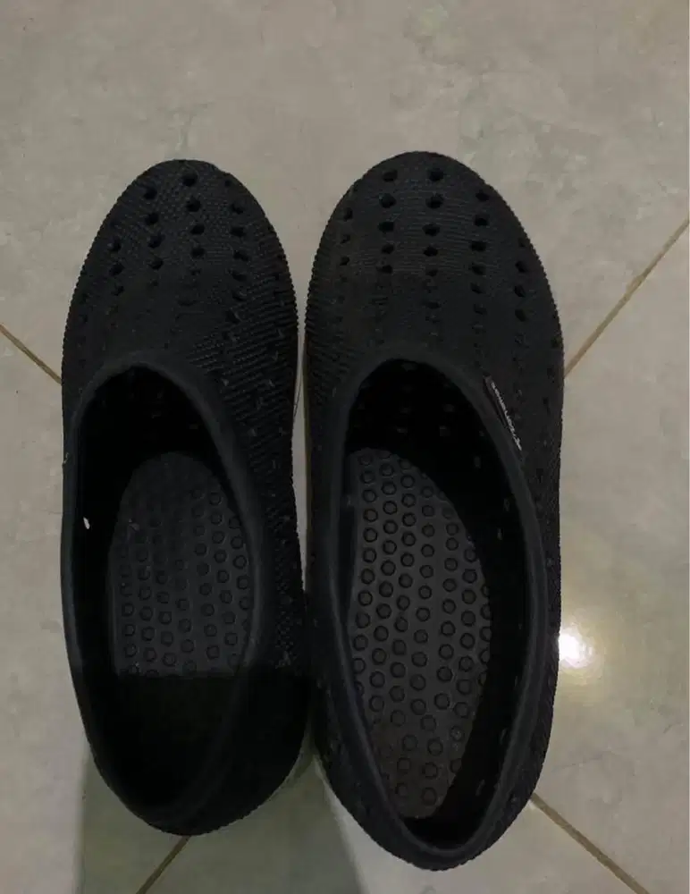 Sepatu sandal karet uk 40