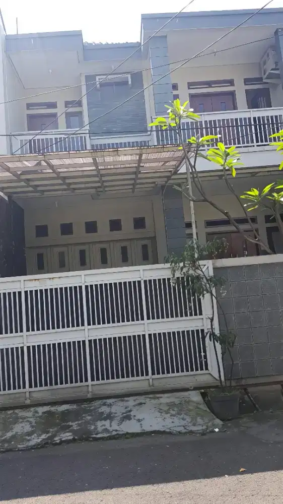 Rumah minimalis murah semi furnished di sayap karawitan turangga SHM