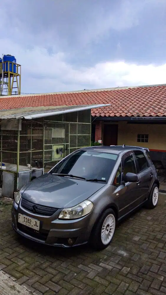 Suzuki SX4 X-over